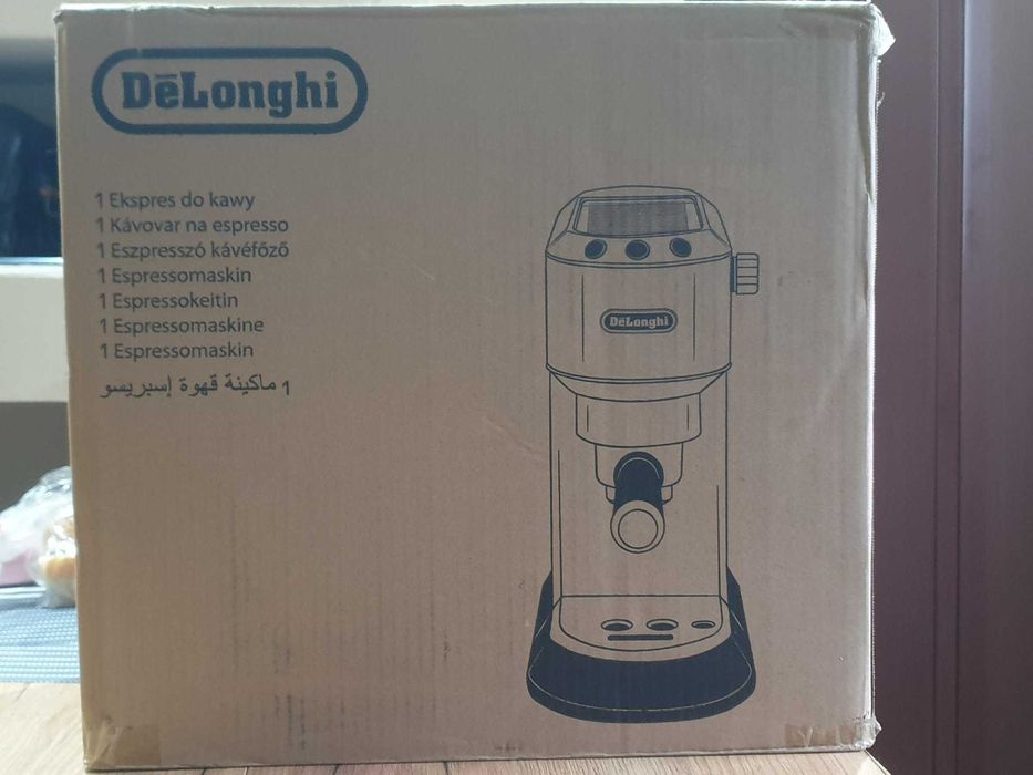 Espressor manual DELONGHI Dedica Style EC685.M, 1.1l, 1300W, 15 bar, sistem Cappuccino, argintiu-negru