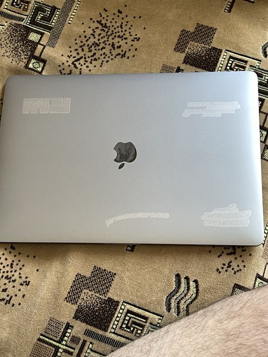 Macbook Pro 15 (2018)