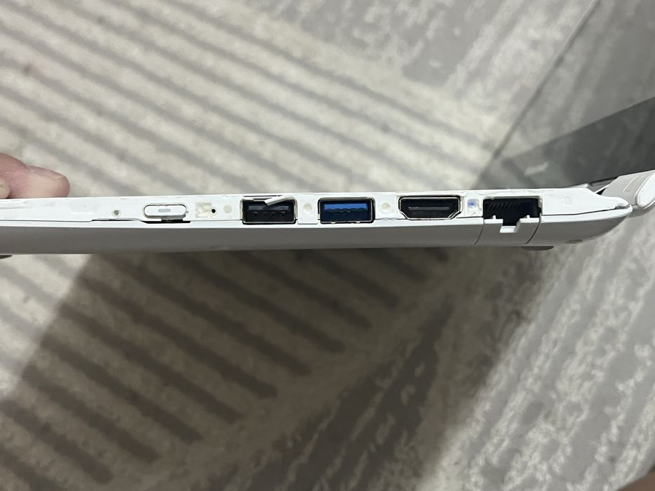 Lenova yoga 300 трансформер