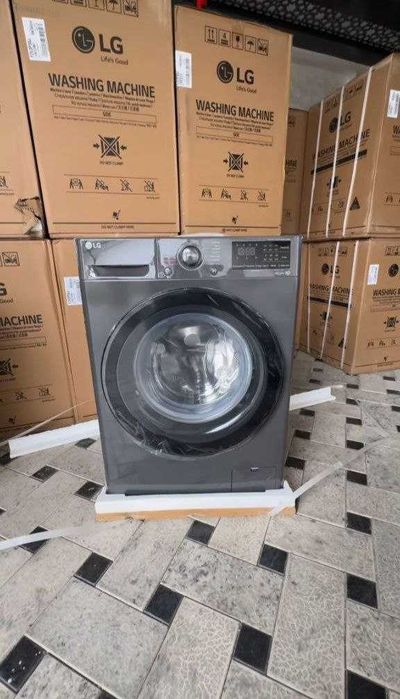 Стиральная машина LG инверторная матор установка есть 24/7