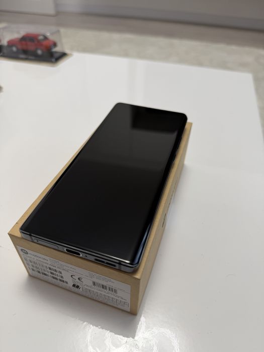 Motorola Edge 30 Ultra 12GB RAM 256GB