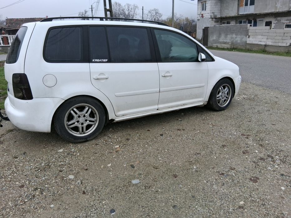Urgent touran 7 locuri fara fiscal