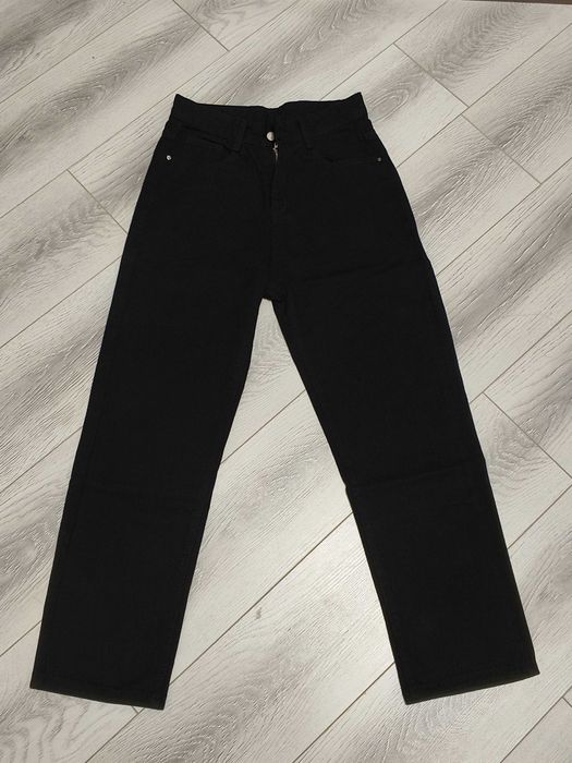 Черные прямые джинсы Weekend Offender