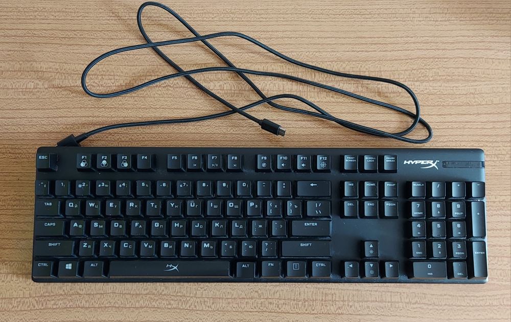 Продам механическую клавиатуру HyperX