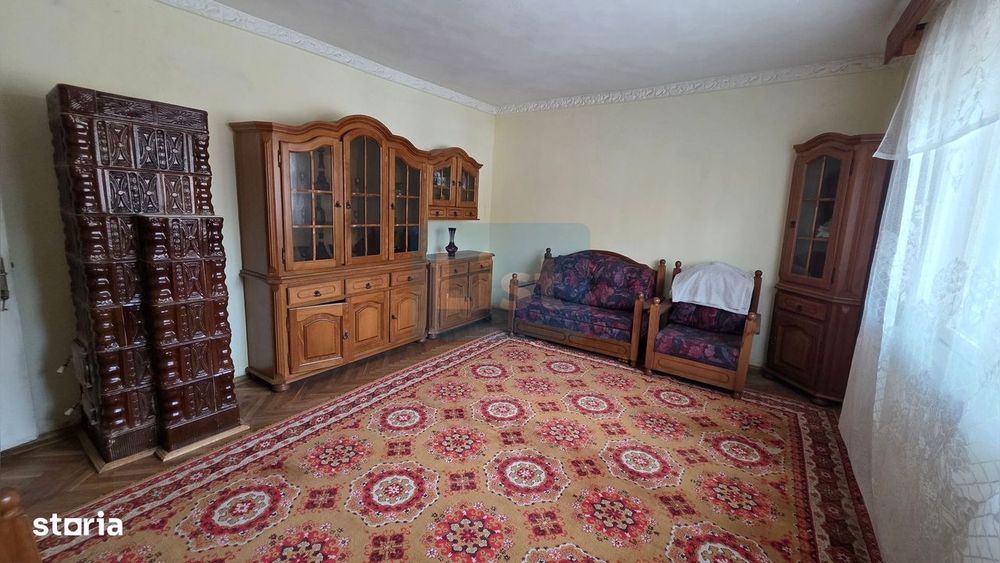 Casa 8 camere + Teren 441 mp, Central