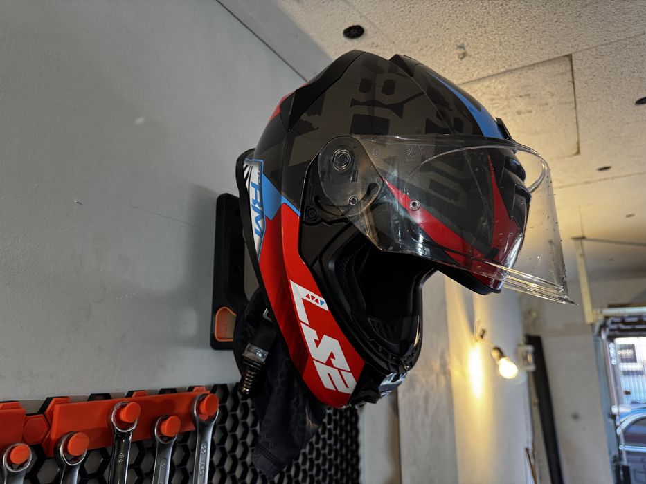 Стойки за каска