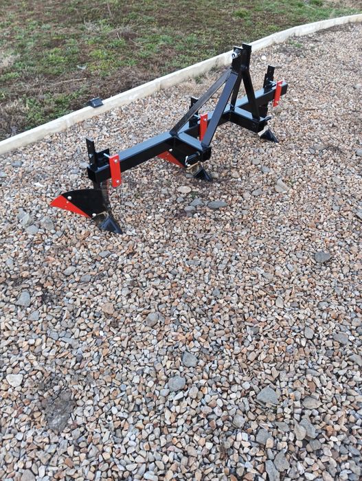 Браздир тройка за малък трактор