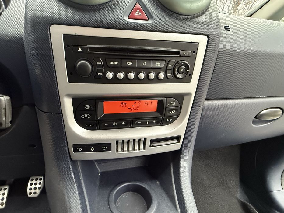 Peugeot 1007 1.6 HDI 110 12/2007 Propietar