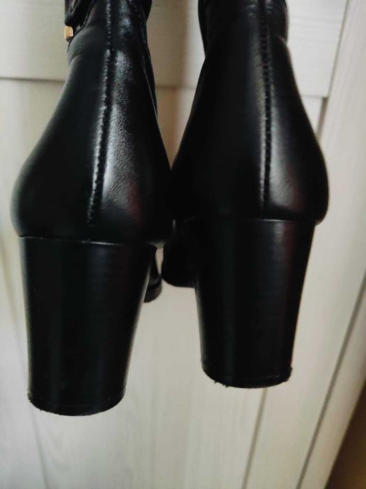 Дамски кожени ботуши