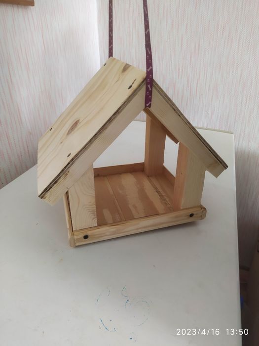 Кормушка для птиц