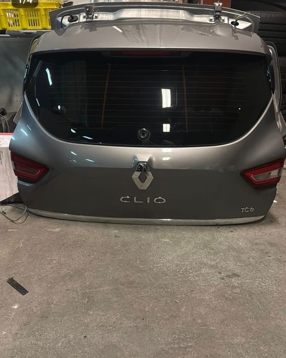 Clio IV Заден капак оборудван