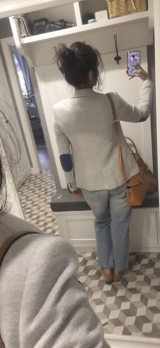 Дънки Zara и спортно сако