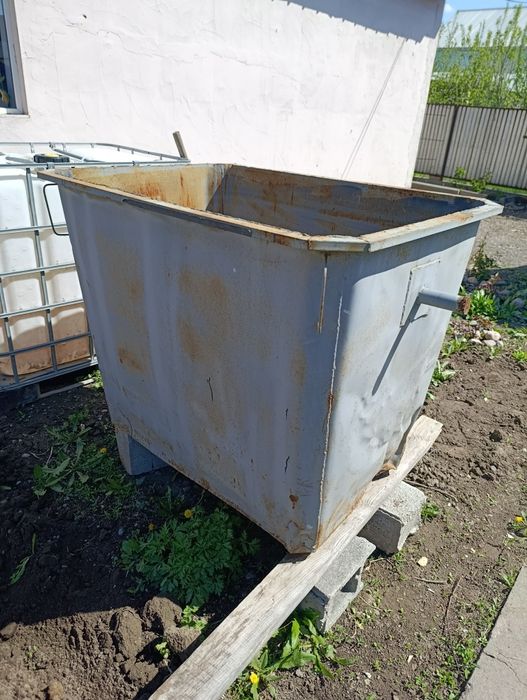 Продам Мусорный бак