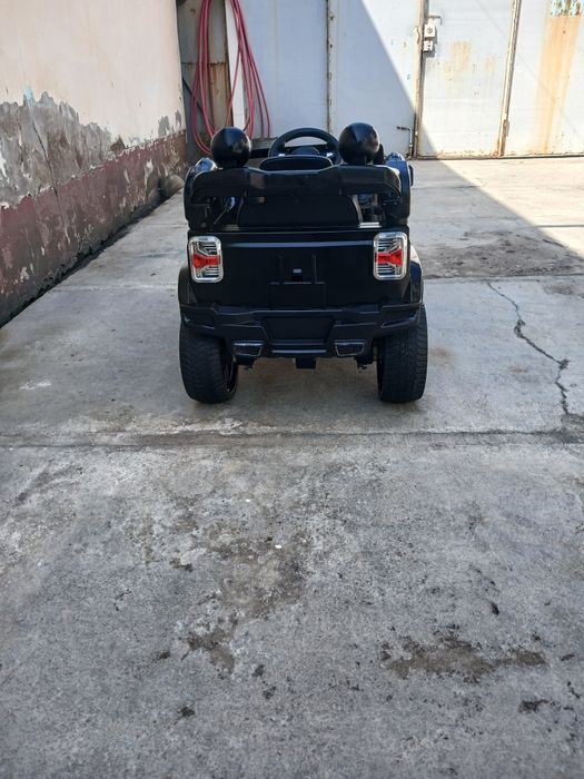 Продаётся детская автомобил в хорошем состоянии