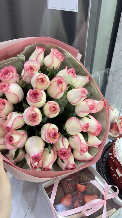 Цветы Розы 25 шт