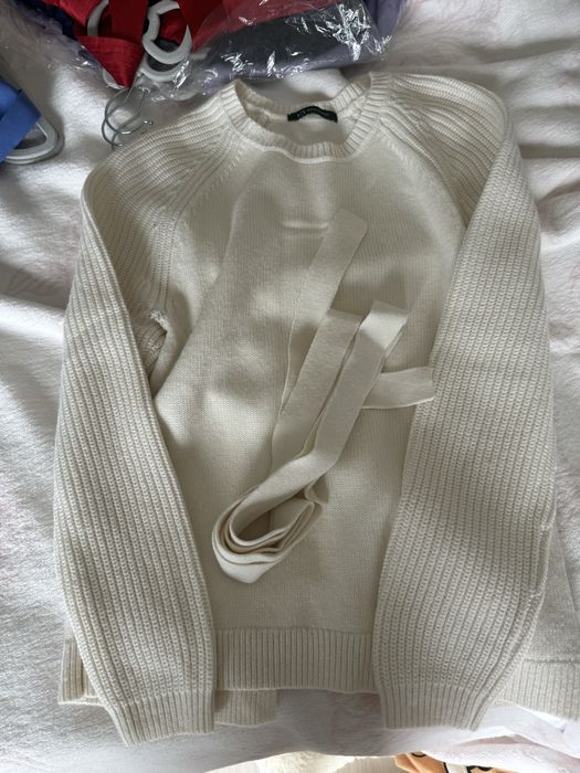 Пуловери и рокля по 40 лв - плетиво ted baker, armani, др.