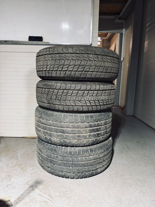Vând anvelope de iarnă R17