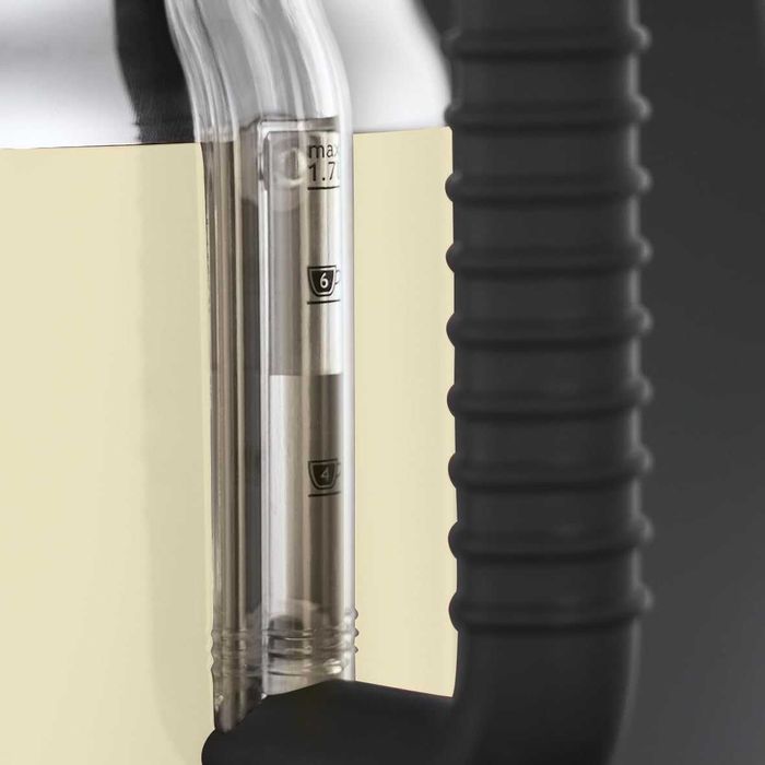 Електрическа кана Russell Hobbs Retro полирана неръждаем стомана 2400W