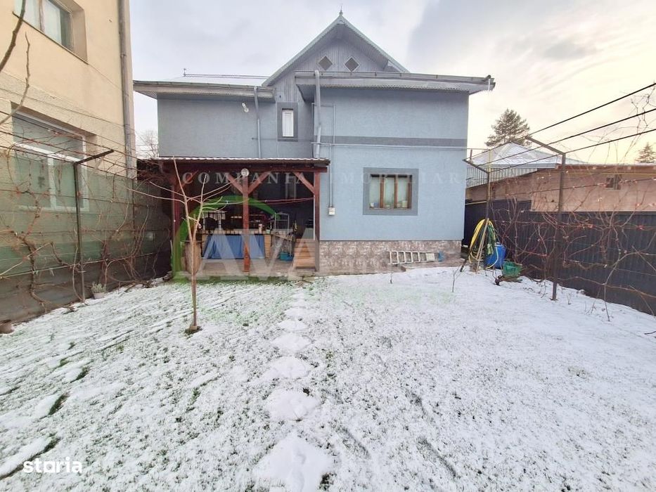 Casa moderna P+1 in Magura,  teren 421 mp, la 10-12 min de Bacau