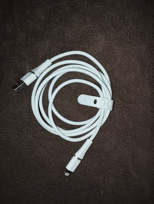 Cablu lightning pentru dispozitive apple