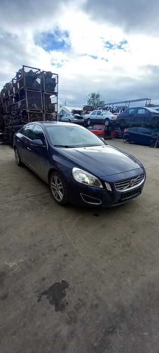 volvo s60 motor 2.4  an 2011 Dezmembrez/Dezmembram