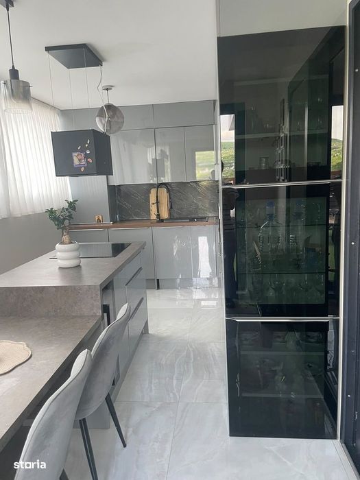 Vânzare Penthouse Apartament 3 camere separate Bucătărie Garaj inclus