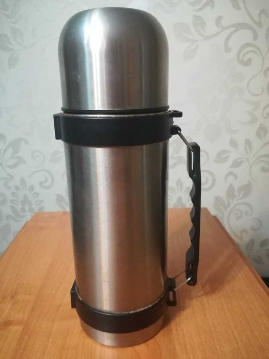 Термос 1,0 литр.