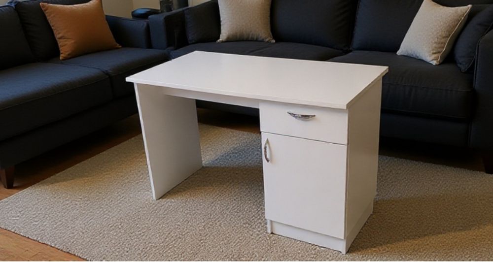 Стол с тумбочкой