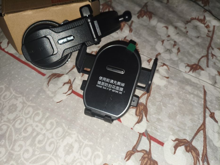 Держатель в машину для телефона