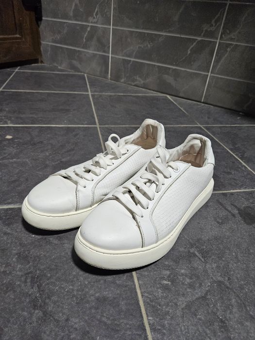 Pantofi eleganti albi