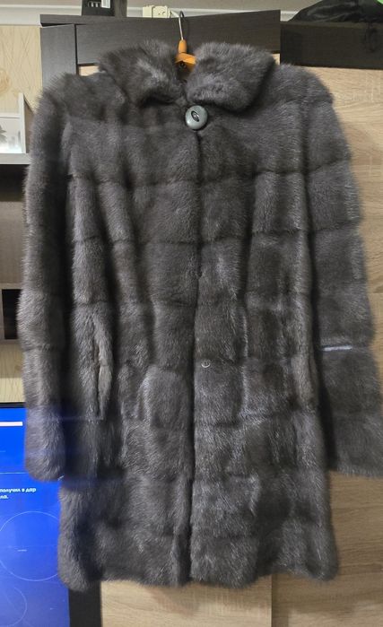 Продам шубу норковую