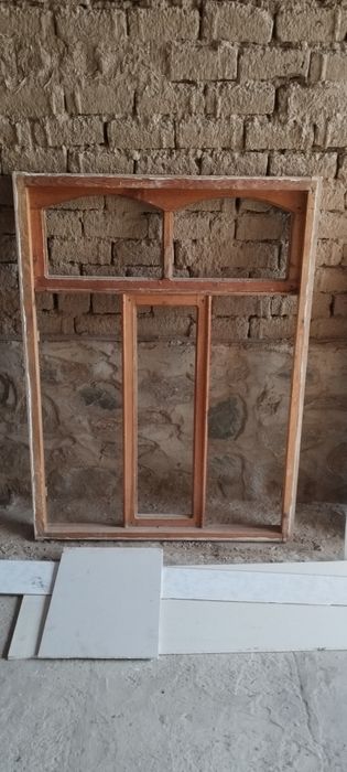 Eshik derazalar sotiladi