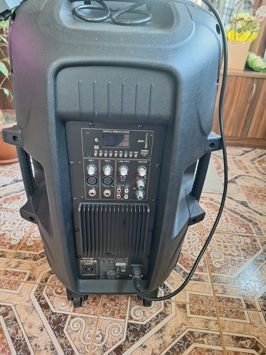 2 броя Активни тонколкони  15 ки behringer