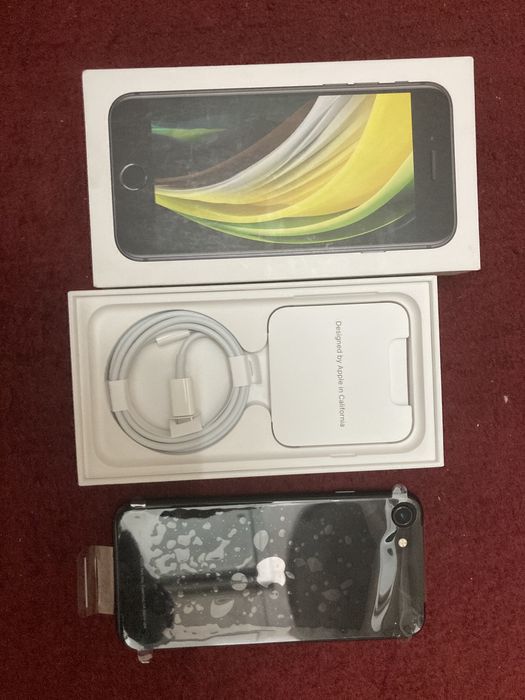 iPhone SE 2020 3/64
