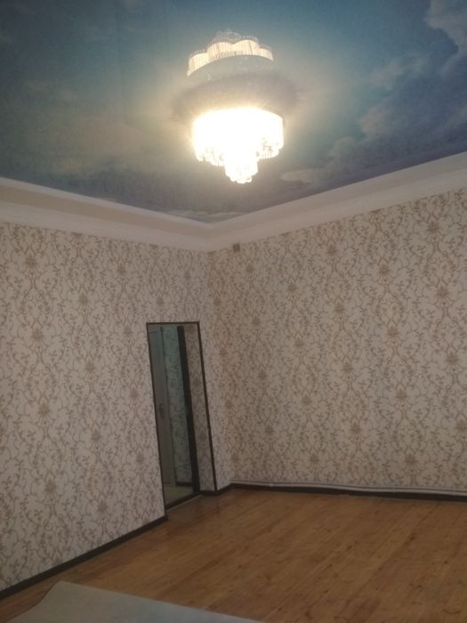 Nur to'yxonasi yonida 6 sotix 1 sotix zaxvat joyi bor hovli sotiladi