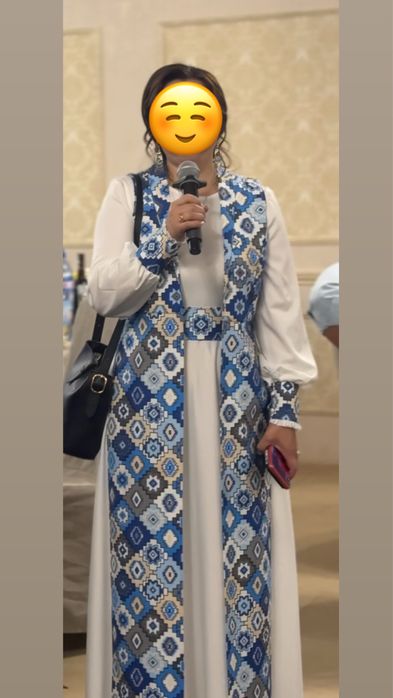 белое платье с накидкой