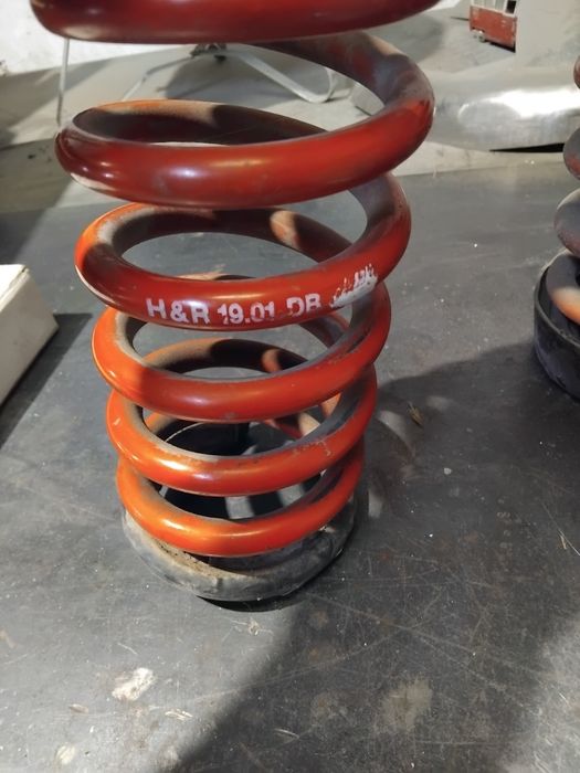 Спортни пружини HR за Мерцедес 190 w201