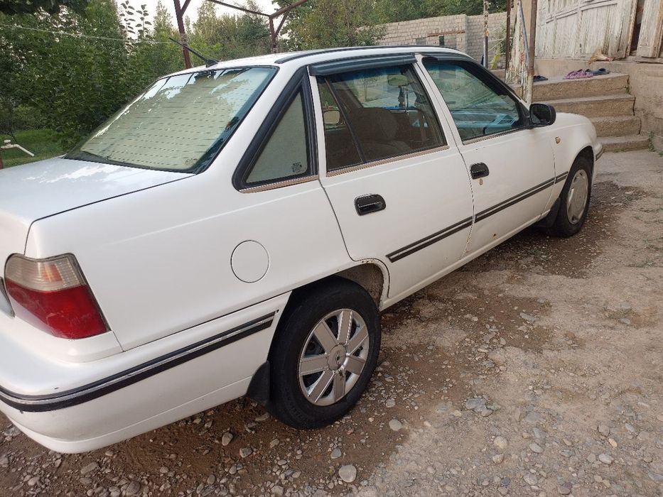 Нехиа 1   холати яхши чап крилода краска бор 2006 йил 230 000 йурган
