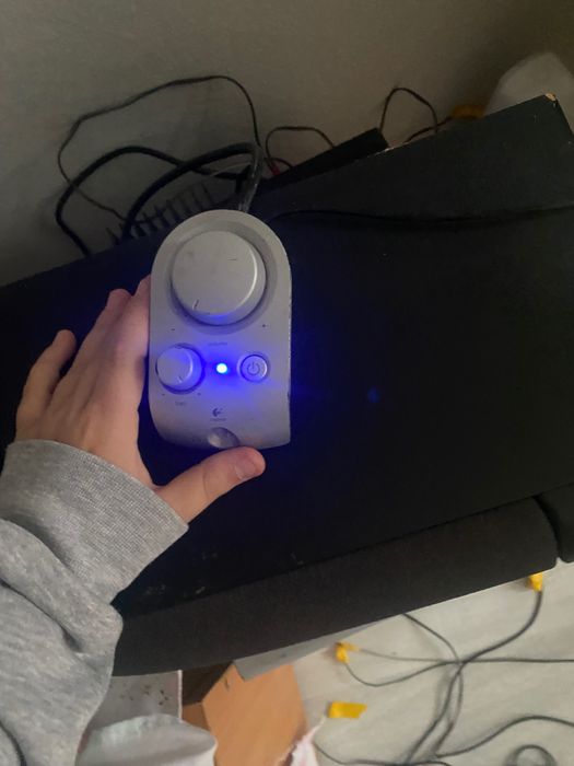 Subwoofer logitech 2300 fără sateliți
