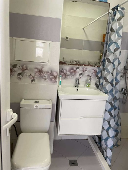 Дава се под наем Тристаен апартамент в София, Обеля 1 - 80 кв.м за 663 € - Снимка #12