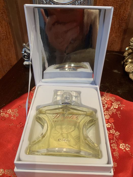 Продам вода туалетная духи