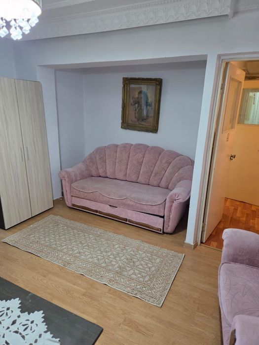 Apartament 3 camere et 4 din 10 cu lift!