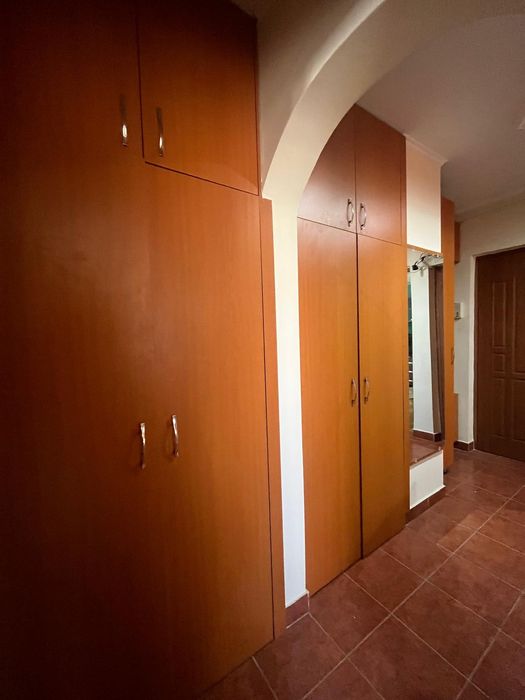 Apartament de vânzare DECOMANDAT zona Confecții Arad, 2 camere