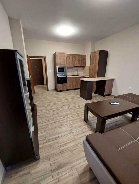 Дава се под наем Двустаен апартамент в Пловдив, Тракия - 70 кв.м за 375 € - Снимка #1