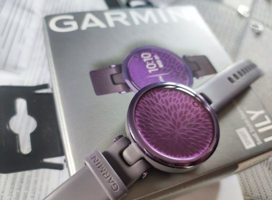 Умные часы GARMIN Lily