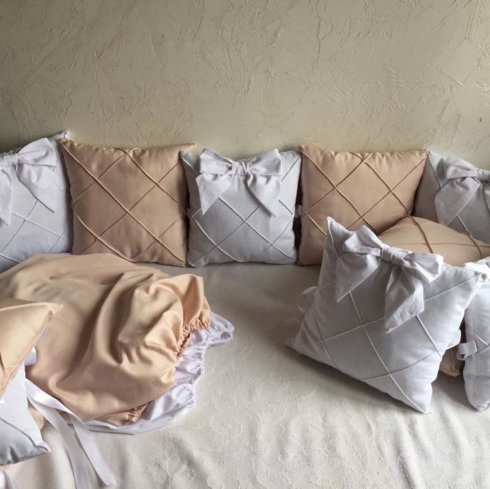 Бортики на  детскую кроватку