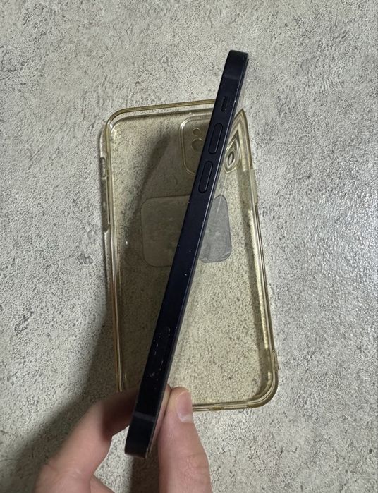 Vand sau schimb iphone 12