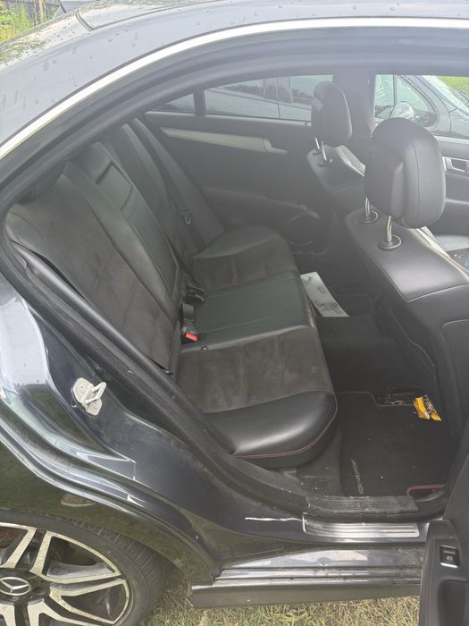 Dezmembrez mercedes C class W204