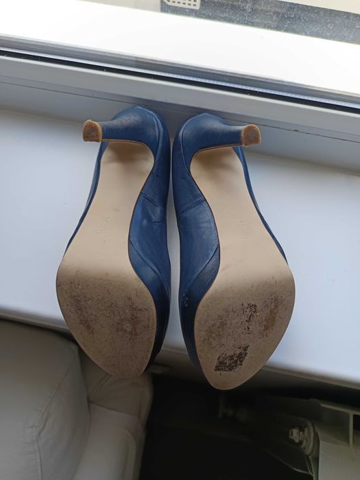 Продавам дамски обувки Bata