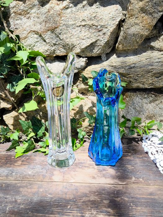 Две вази цветно стъкло